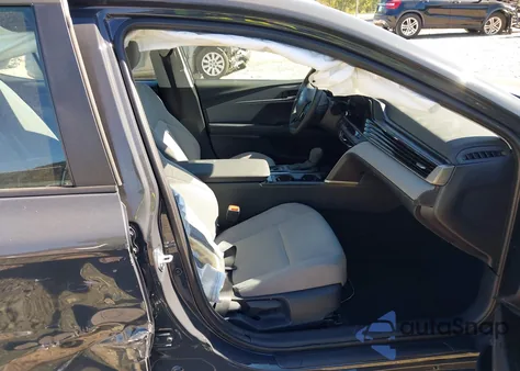 2025 Toyota Camry Le from USA, damaged, VIN 4T1DAACKXSU166132